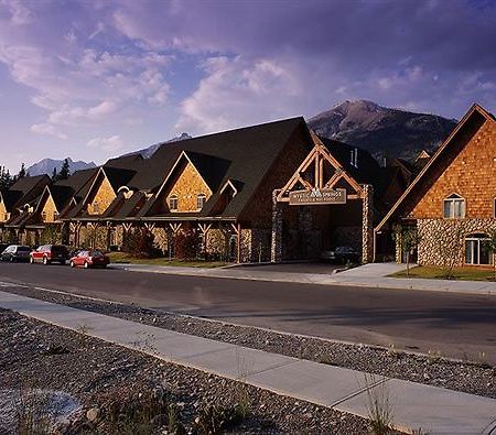 Mystic Springs Chalets & Hot Pools Canmore Exterior photo