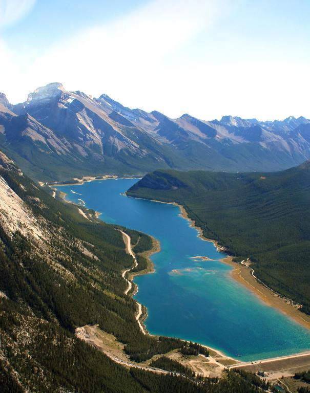 Mystic Springs Chalets & Hot Pools Canmore Exterior photo