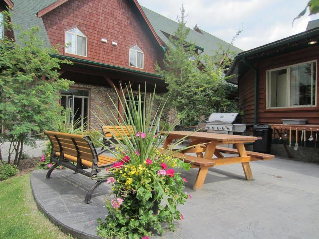 Mystic Springs Chalets & Hot Pools Canmore Exterior photo