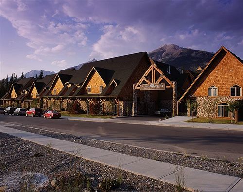 Mystic Springs Chalets & Hot Pools Canmore Exterior photo